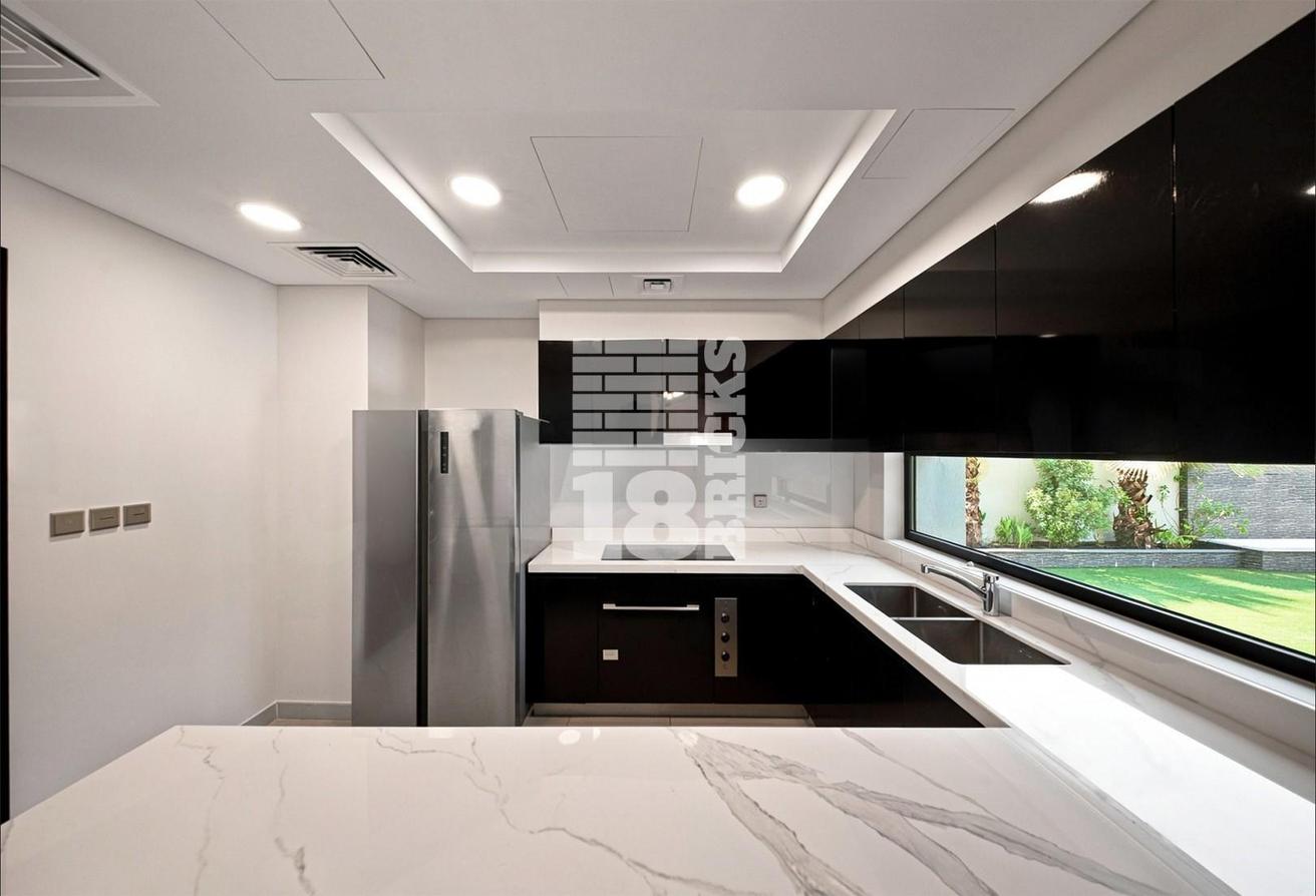 6 Bedrooms - Single Lane with Golf Course View photo 9
