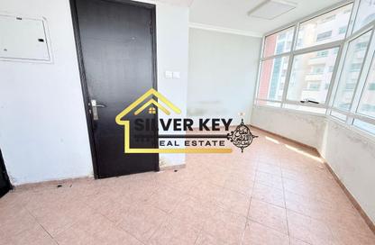 Apartment - Studio - 1 Bathroom for rent in Bu Tina - Al Sharq - Sharjah
