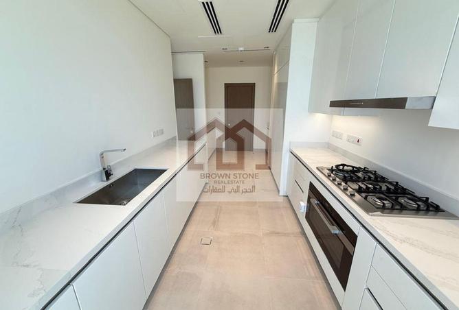 103242001 - Property Image 3