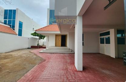 Villa - 5 Bedrooms - 6 Bathrooms for rent in Jumeirah 3 Villas - Jumeirah 3 - Jumeirah - Dubai