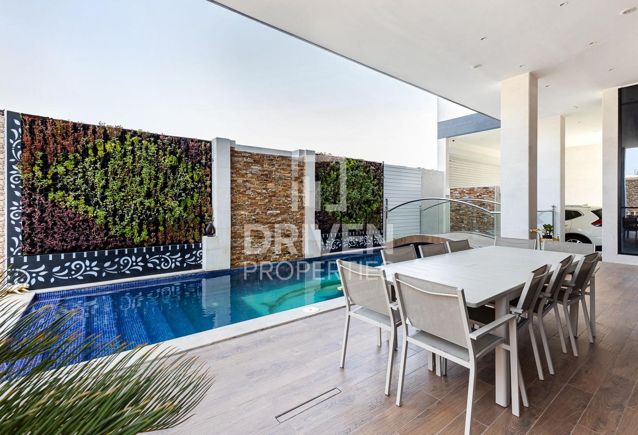 Independent Villa | Luxury Custom Built photo 11