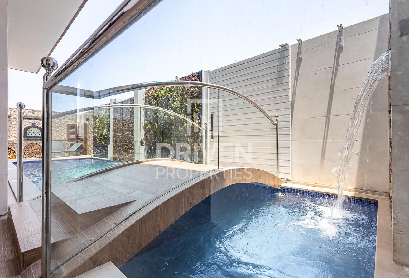 Independent Villa | Luxury Custom Built photo 12