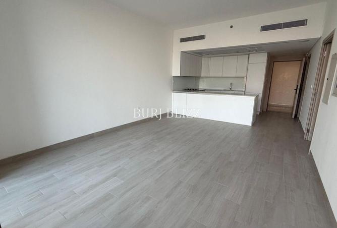Modern 1BR Home | Spacious Layout | Park View photo 2