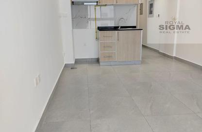 Apartment - Studio - 1 Bathroom for rent in Al Karama Sqaure - Al Karama - Dubai