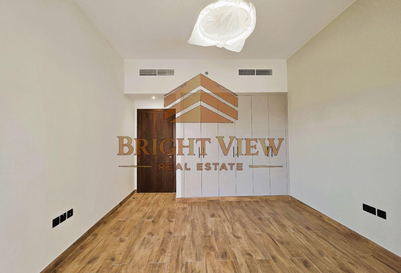 Spacious Layout | Ready to move | Chiller Free photo 4