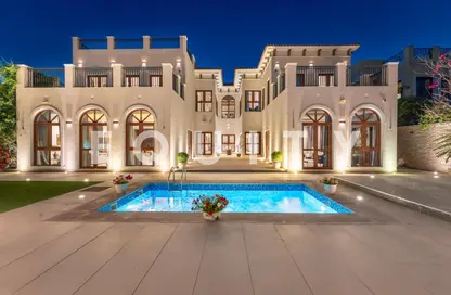 Villa - 5 Bedrooms - 7 Bathrooms for sale in Orange Lake - Jumeirah Golf Estates - Dubai