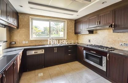 Villa - 3 - 3 for rent in District 5 - Jumeirah Park - Dubai