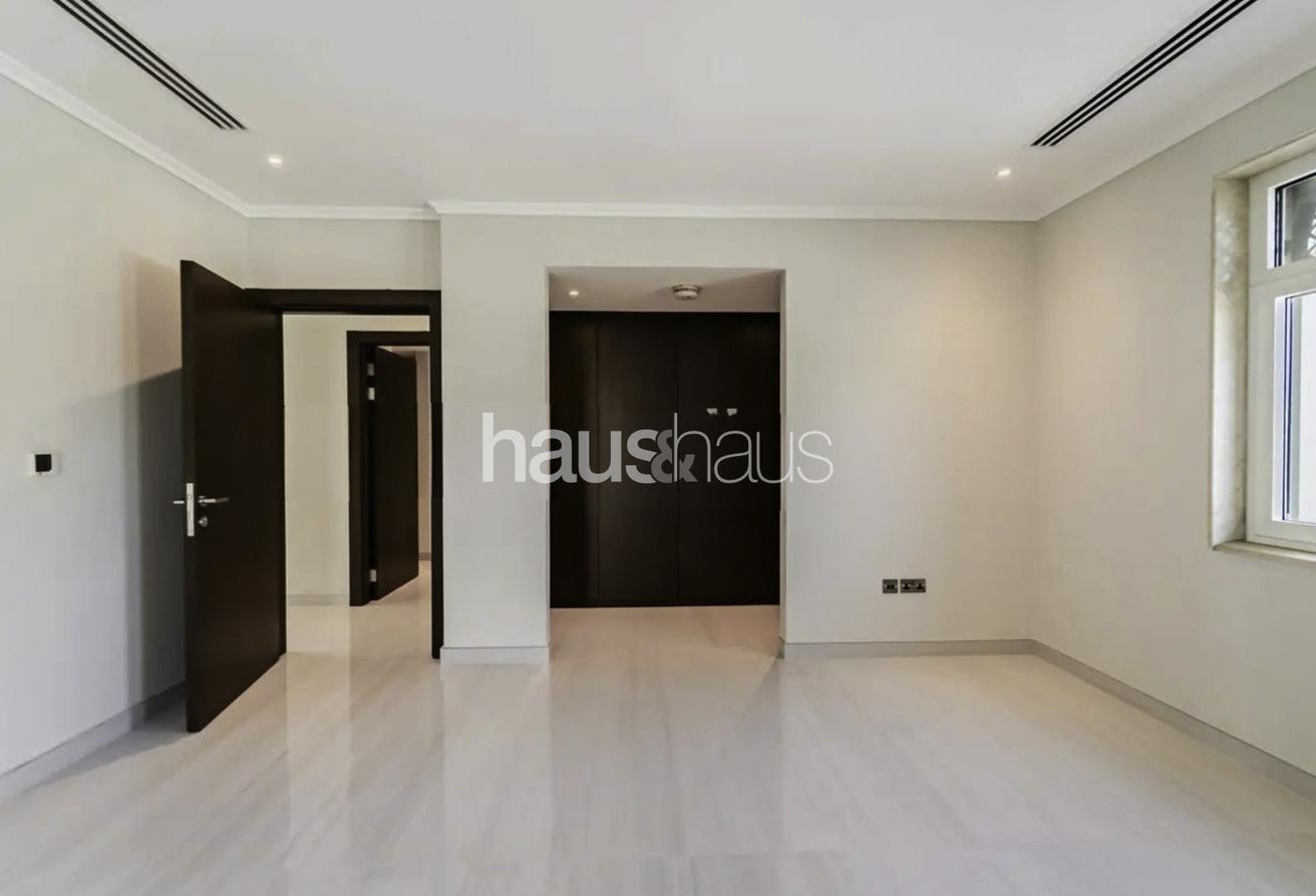 Luxury | Fully Upgraded | One of a kind photo 17