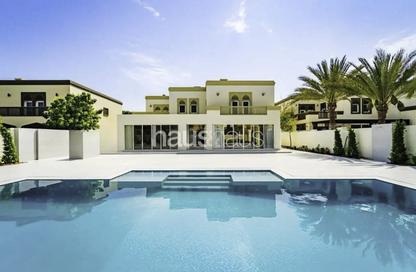 Villa - 5 Bedrooms - 7 Bathrooms for rent in District 1 - Jumeirah Park - Dubai