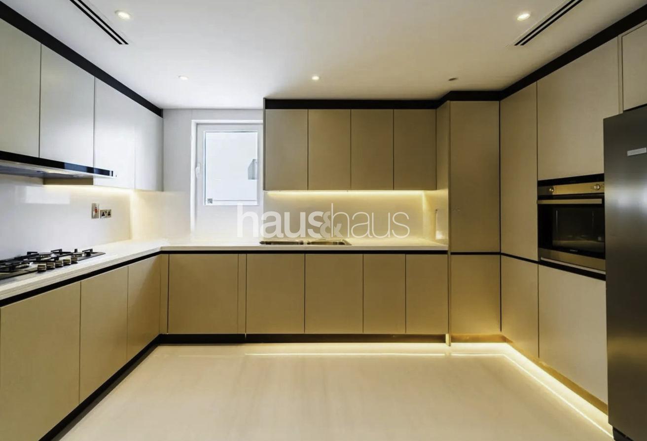 Luxury | Fully Upgraded | One of a kind photo 15