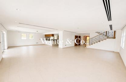 Villa - 4 Bedrooms - 5 Bathrooms for rent in District 4 - Jumeirah Park - Dubai Villa - 4 Bedrooms - 5 Bathrooms for rent in District 4 - Jumeirah Park - Dubai