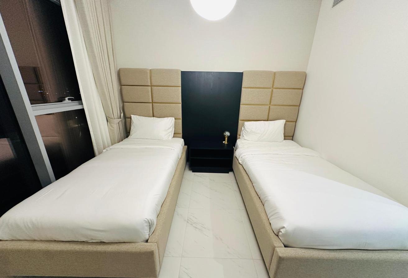 2 Bedroom | Maid | District One | Lagoon View photo 5