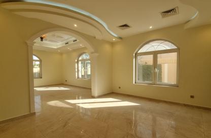 Villa - 4 Bedrooms - 6 Bathrooms for rent in Al Quoz 2 - Al Quoz - Dubai