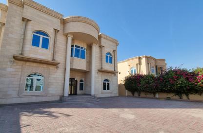 Villa - 4 Bedrooms - 6 Bathrooms for rent in Al Quoz 2 - Al Quoz - Dubai