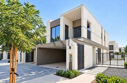 Townhouse - 4 - 5 for rent in Aura Gardens - Tilal Al Ghaf - Dubai