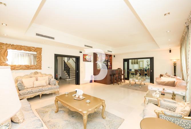 98708598 - Property Image 2