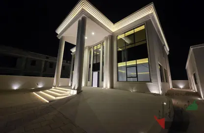 Villa - 5 Bedrooms - 7 Bathrooms for rent in Al Aweer 1 - Al Aweer - Dubai