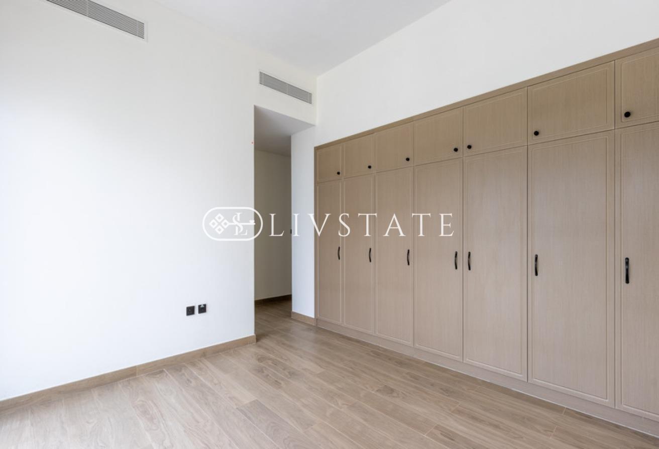 Stunning 6-Bedroom + Maids | Vastu | Ready photo 17