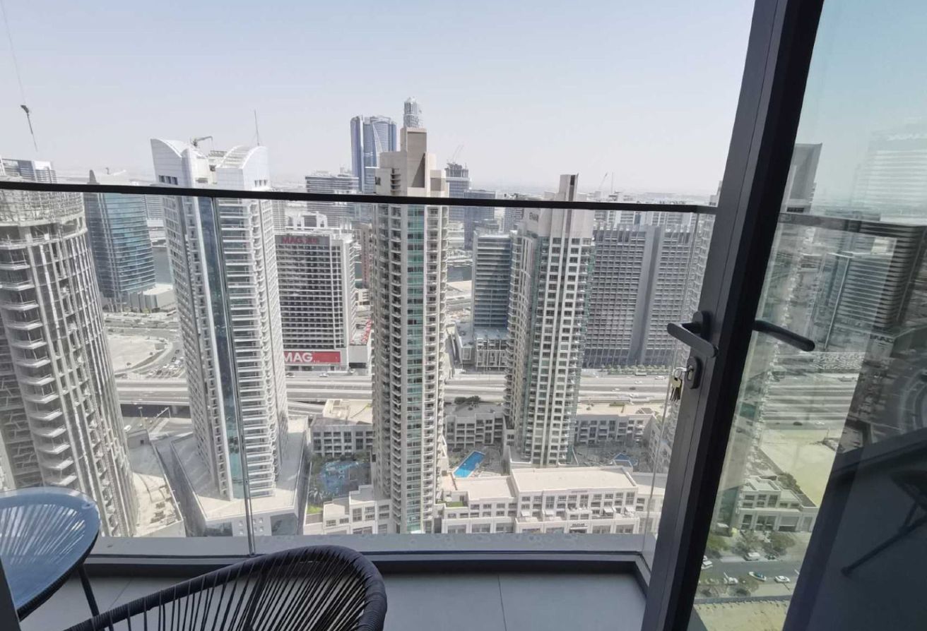 1 BR HIGH FLOOR| AVAILABLE IN JULY | BURJ ROYALE