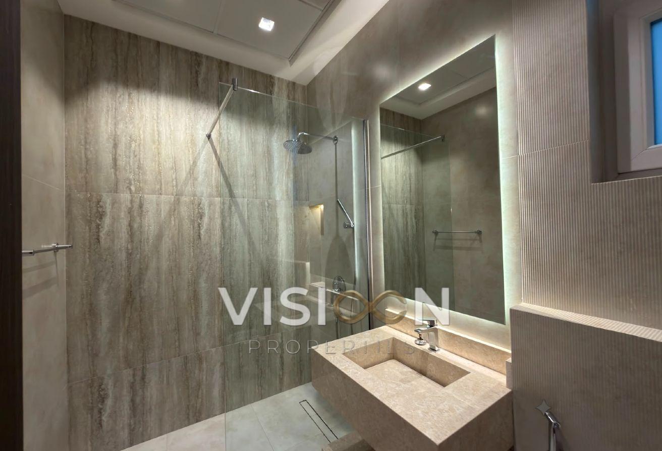 Independent 5 BR - Modern Villa - private garden photo 19