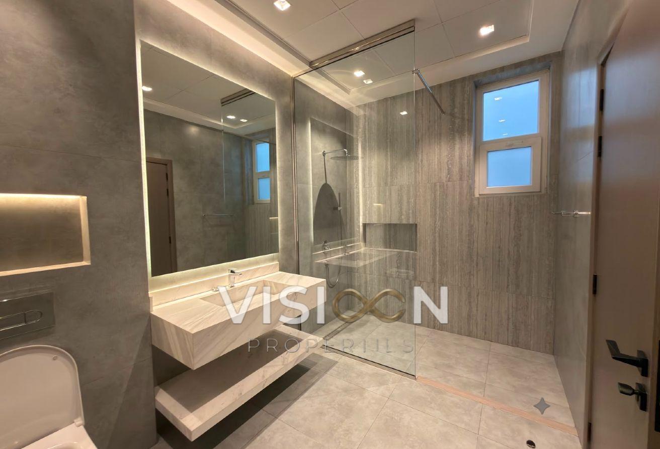 Independent 5 BR - Modern Villa - private garden photo 21