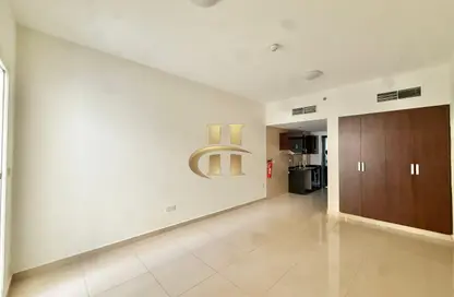 Apartment - Studio - 1 Bathroom for rent in Royal JVC Building - District 10 - Jumeirah Village Circle - Dubai