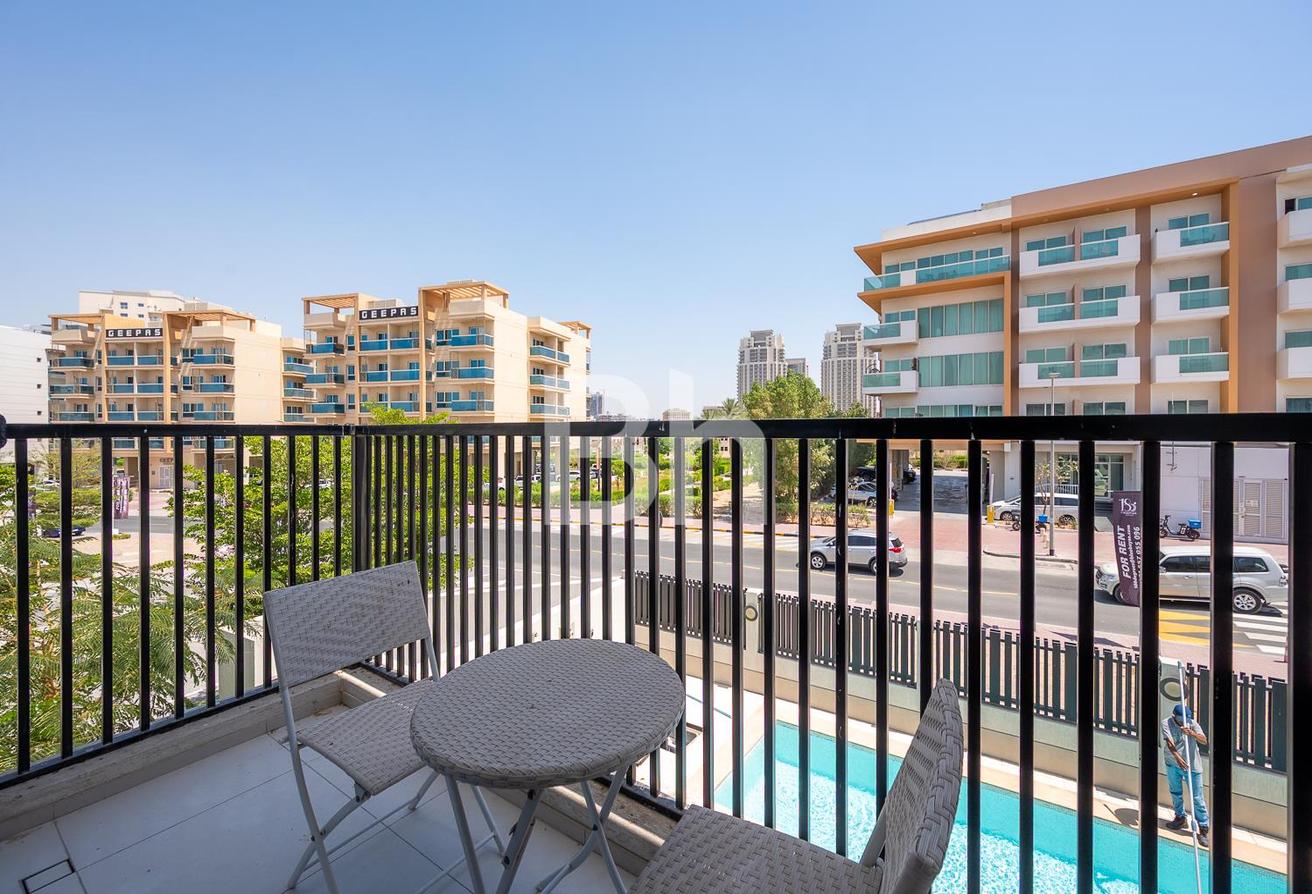 Corner Villa | Own private Pool | Unfurnished photo 5