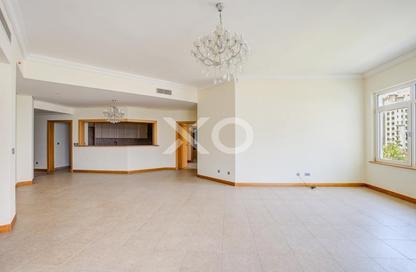 Apartment - 3 Bedrooms - 3 Bathrooms for rent in Al Sarrood - Shoreline Apartments - Palm Jumeirah - Dubai