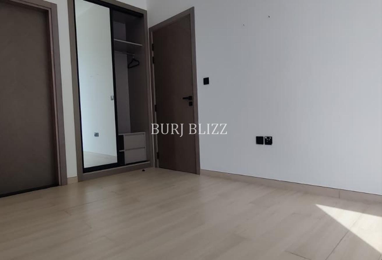 Bright and Airy | Spacious Layout | Ready to Move photo 6