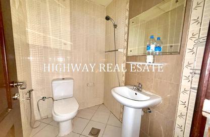 Apartment - 1 - 2 for rent in Palm Tower - Al Khan Lagoon - Al Khan - Sharjah