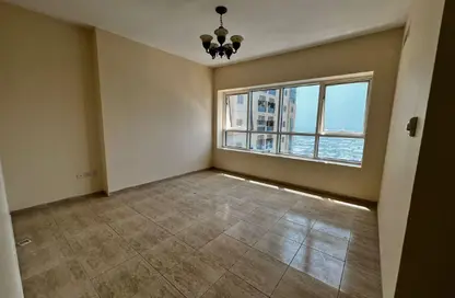 شقة - 2 غرف نوم - 3 حمامات للايجار في شارع التعاون الجديد - التعاون - الشارقة