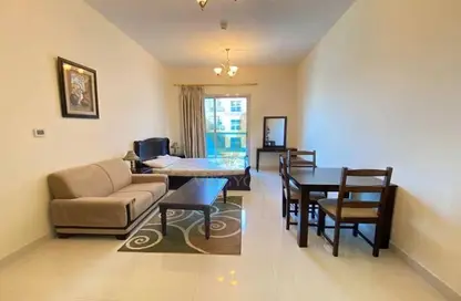 شقة - 1 حمام للايجار في مساكن النخبة رقم 5 - مساكن النخبة الرياضية - مدينة دبي الرياضية - دبي