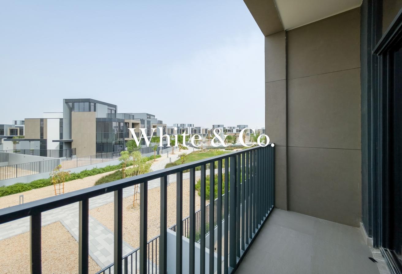 Backs On the Pool | G+2 Unit | Key in Hand photo 16