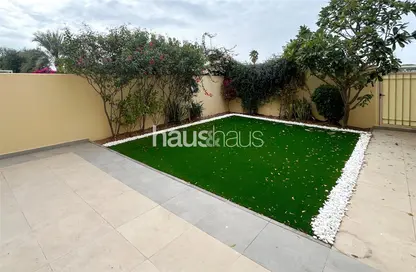 فيلا - 2 غرف نوم - 3 حمامات للايجار في الينابيع 11 - الينابيع - دبي