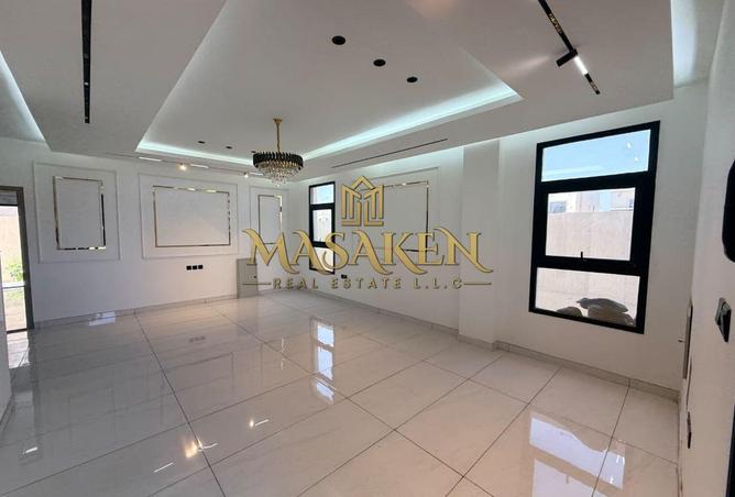 83669189 - Property Image 3