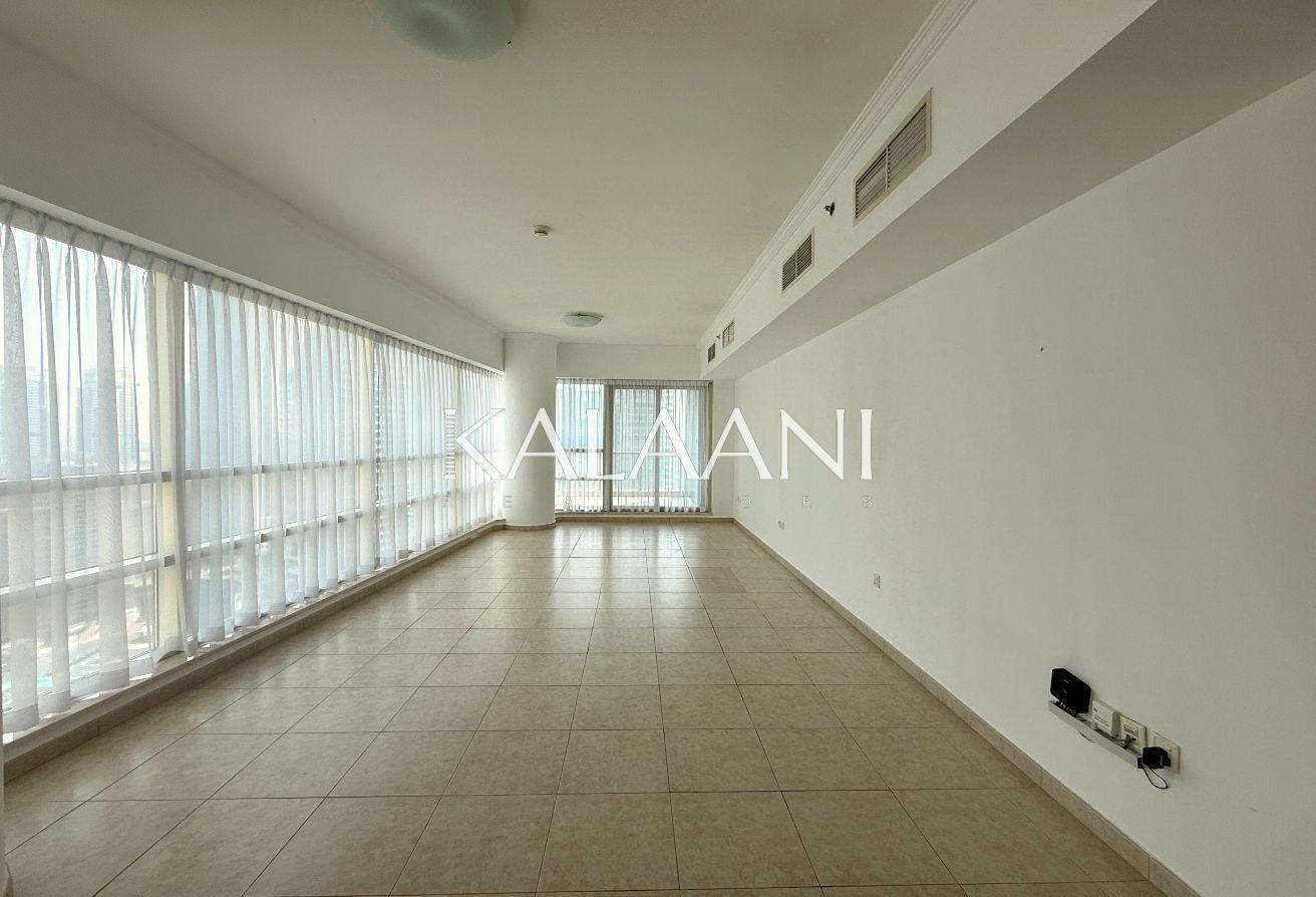 Chiller Free | Maid's Room | Marina View photo 2