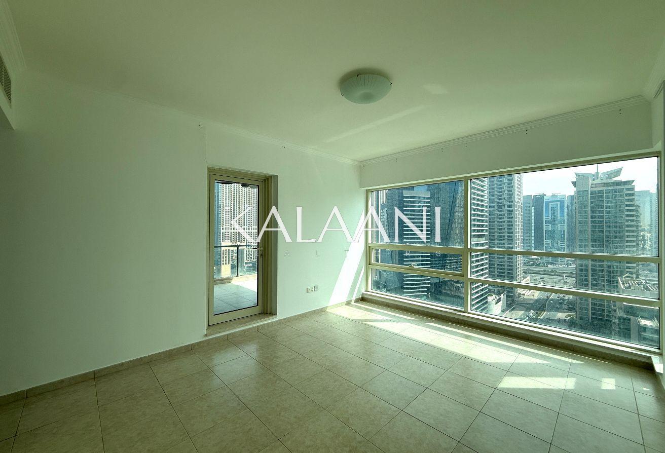 Chiller Free | Maid's Room | Marina View photo 6
