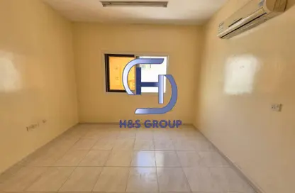 شقة - 1 حمام للايجار في مبنى مويلح - مويلح - الشارقة