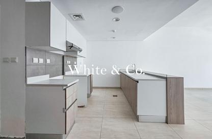 Apartment - 1 Bedroom - 2 Bathrooms for rent in La Perla Blanca - District 15 - Jumeirah Village Circle - Dubai