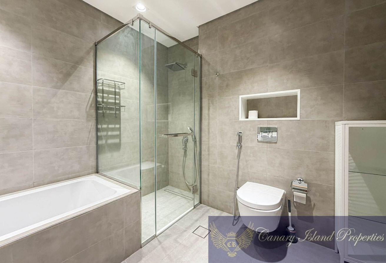 Fully Furnished & Ready to Move in ! photo 16