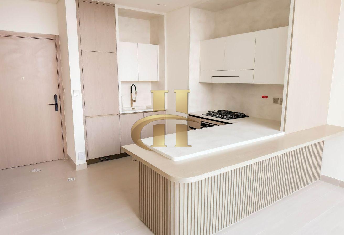 Premium | Fully furnished | High floor | Vacant photo 2