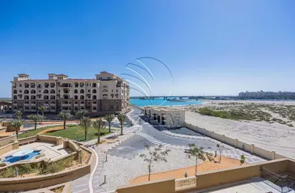 شقة - 3 غرف نوم - 5 حمامات للايجار في شور - مساكن اللؤلؤة في السعديات - جزيرة السعديات - أبوظبي