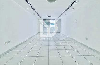 Apartment - 1 Bedroom - 2 Bathrooms for rent in Al Mina - Bur Dubai - Dubai