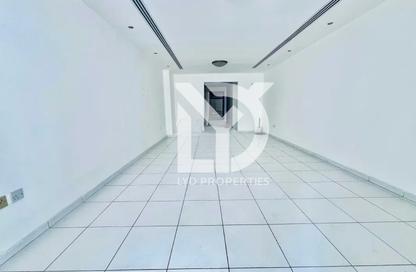 Apartment - 1 Bedroom - 2 Bathrooms for rent in Al Mina - Bur Dubai - Dubai