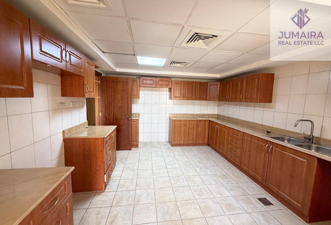 Spacious Duplex I Bright I Stunning Golf View .