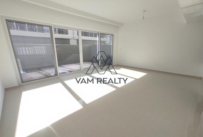 74255727 - Property Image 2