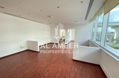 Office Space - Studio - 1 Bathroom for rent in Emaar Business Park Building 2 - Emaar Business Park - Sheikh Zayed Road - Dubai