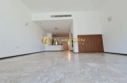 فيلا - 4 غرف نوم - 6 حمامات للايجار في الضاحية 12 - قرية جميرا الدائرية - دبي