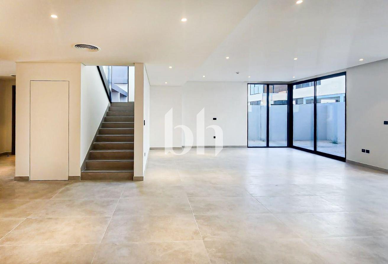 Brand New Villa | 5Bedroom | Clubhouse View photo 6
