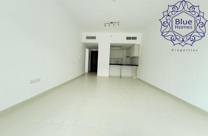 Apartment - 1 - 2 for rent in Oxford Building - District 14 - Jumeirah Village Circle - Dubai